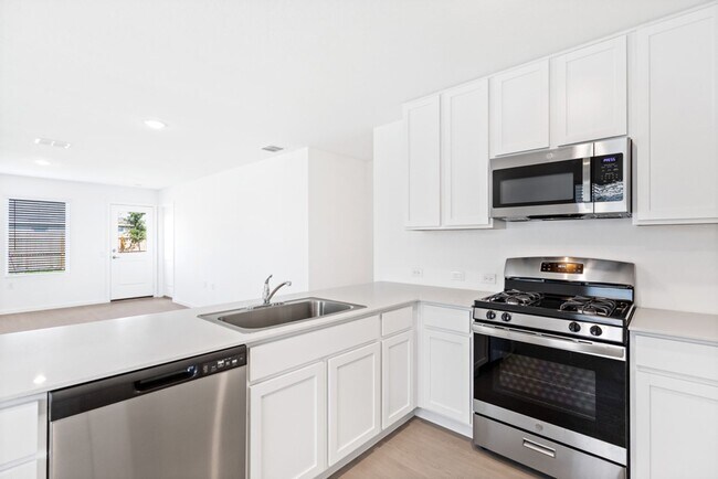 Building Photo - 3 Bedroom/2 Bath Vida Subdivision