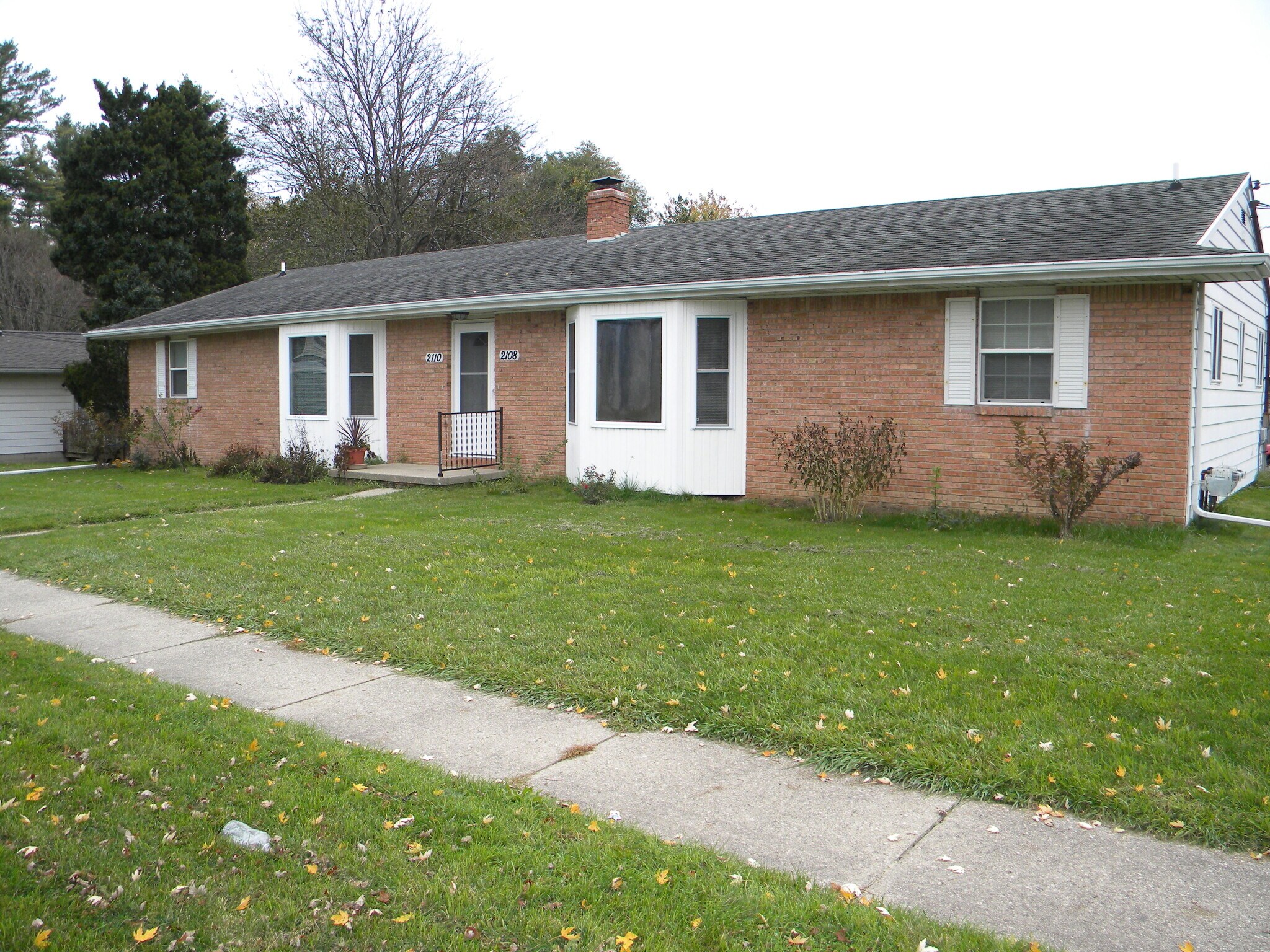 Building Photo - 2110 park lane