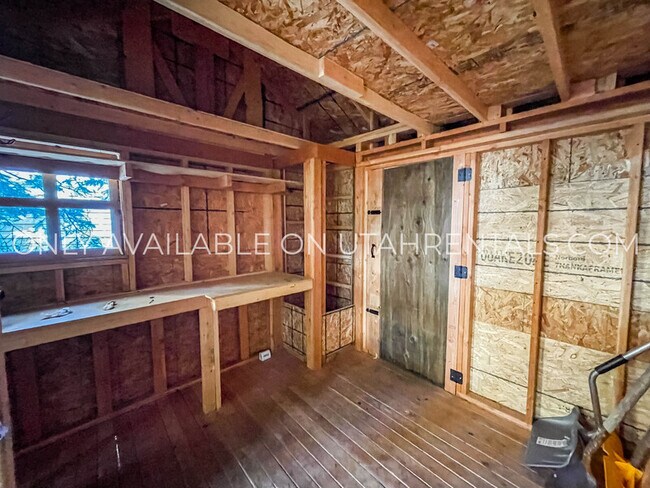 Building Photo - 3162 E Big Pne Cyn