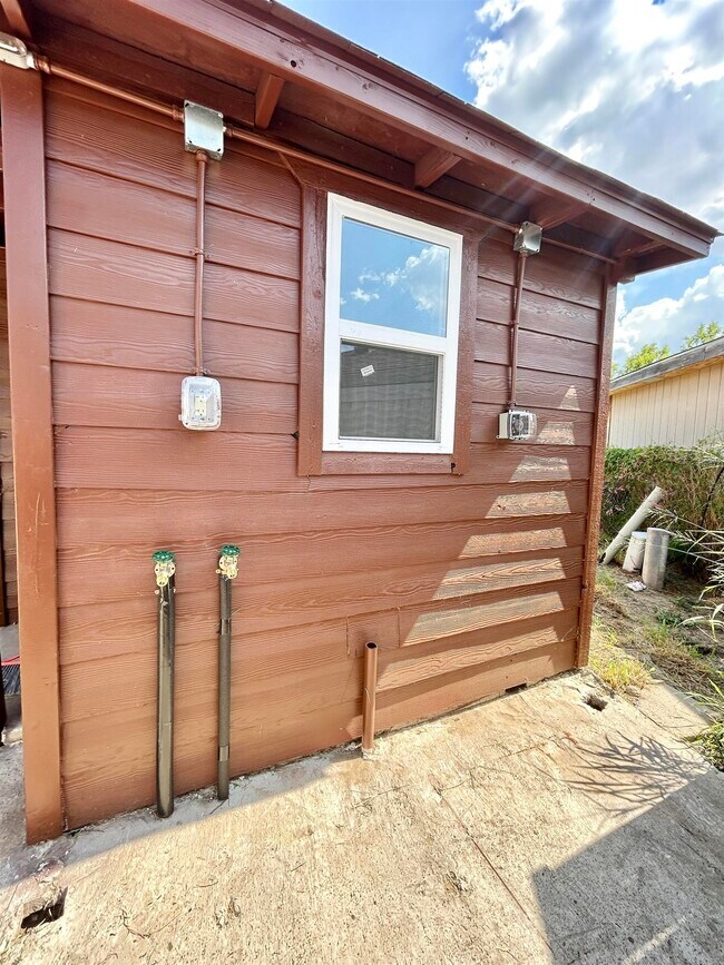 Building Photo - 116 Soledad Loop