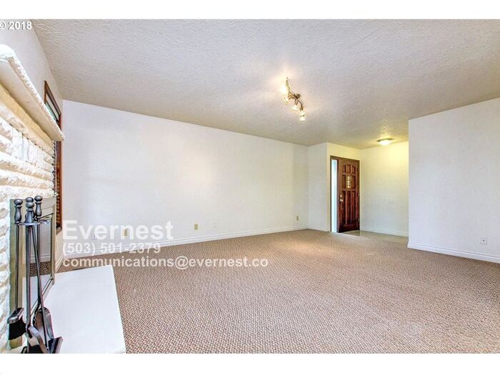 Building Photo - 1635 SW 22nd St