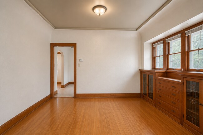 Building Photo - 2572 N 66th St