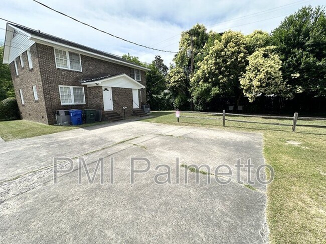 Building Photo - 304 Princess St