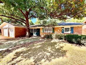 Building Photo - 3Bed/2Bath in LISD Available Now!