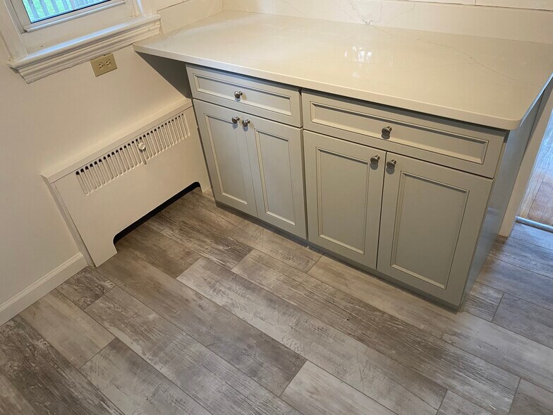 Building Photo - 44 Ellsworth Ave