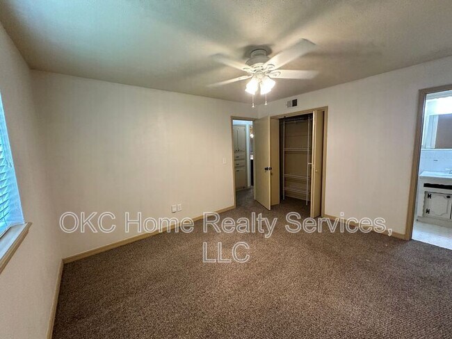 Building Photo - 2809 SW 77th St