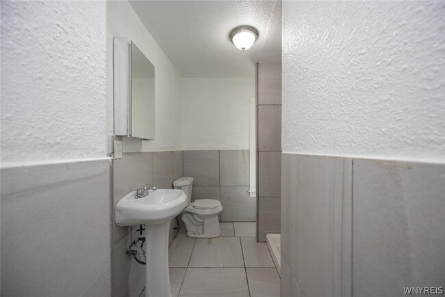 Building Photo - 1023 15th St