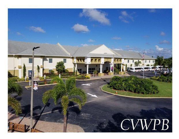 Building Photo - 172 Berkshire H