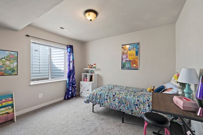 Building Photo - Charming 4-Bedroom Ranch with Low-Maintena...