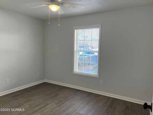 Building Photo - 607 Sunset Oaks Ln