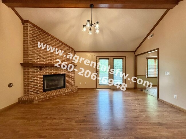 Building Photo - 3 Bedroom House