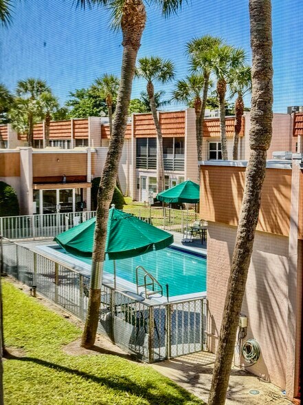 Building Photo - 7610 Stirling Rd