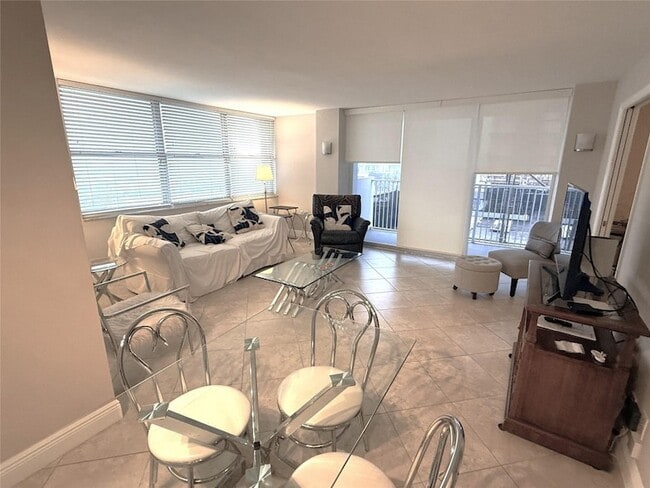 Building Photo - 111 Briny Ave