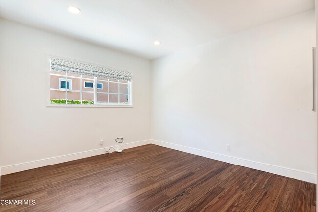 Building Photo - 3142 Casitas Ave