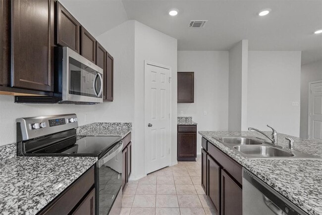 Building Photo - 108 Ragnar Dr