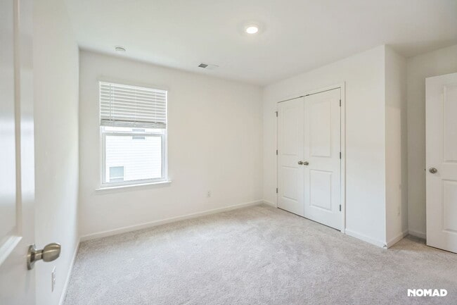 Building Photo - Spacious 4BR House in Acworth