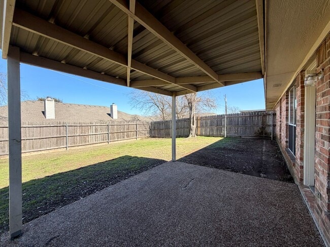 Building Photo - Duplex