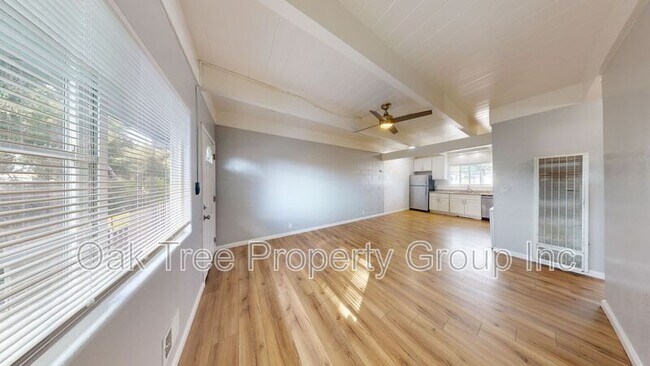 Building Photo - 7867 Bancroft Ave