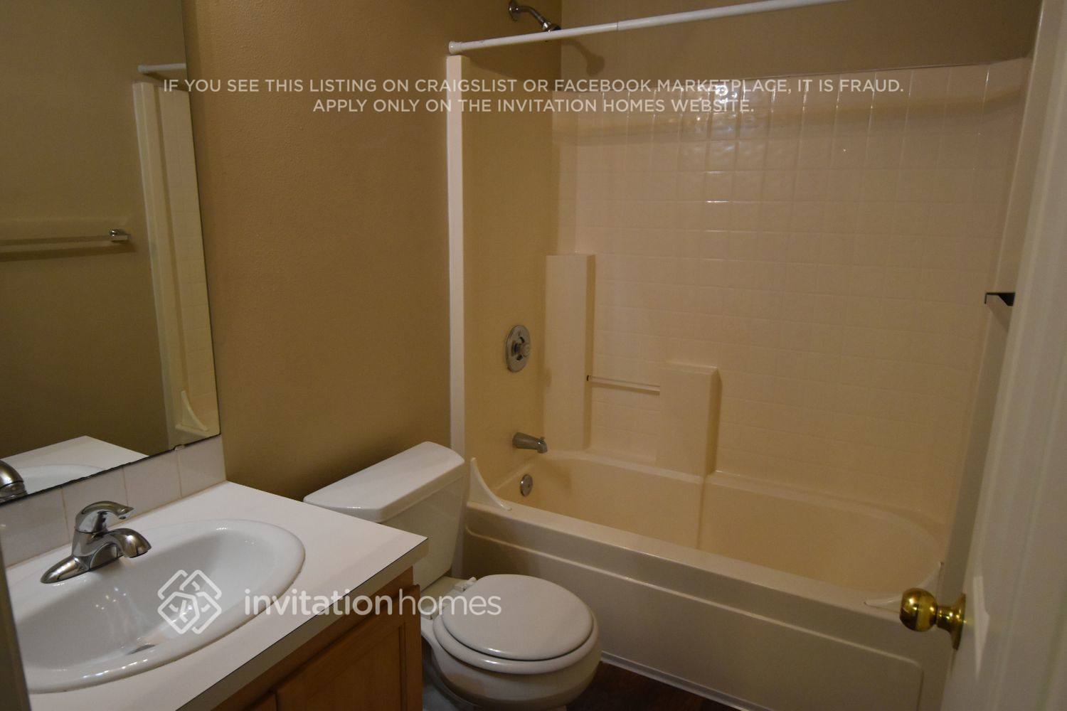 Building Photo - 6812 76th Dr NE