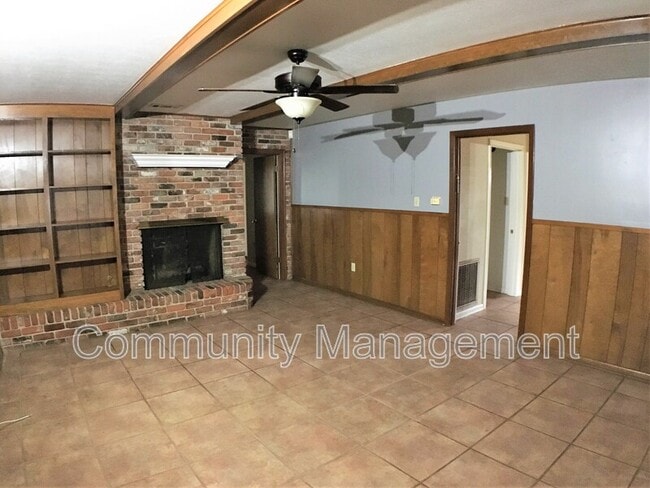 Building Photo - 1185 Bayou Paul Ln