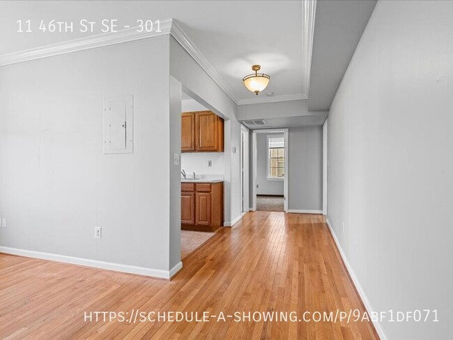 Building Photo - Spacious condo with Utilities included