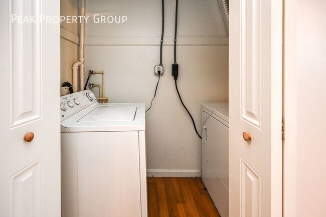 Building Photo - 2610 Woodburn Ave