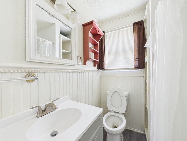 Building Photo - 138 Watson St