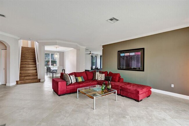 Building Photo - 16031 SW 49th Ct