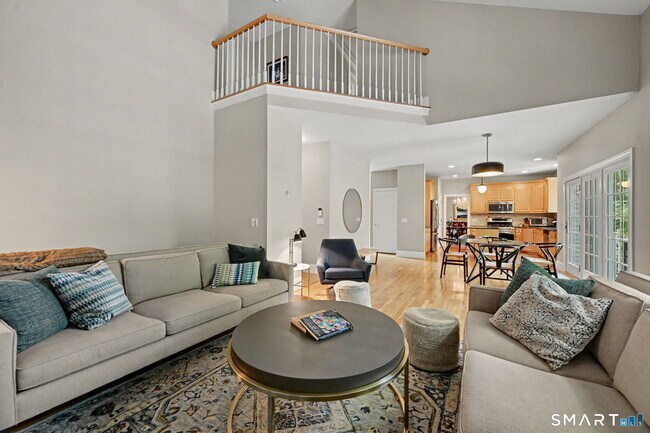 Building Photo - 1 Silvermine Rdg