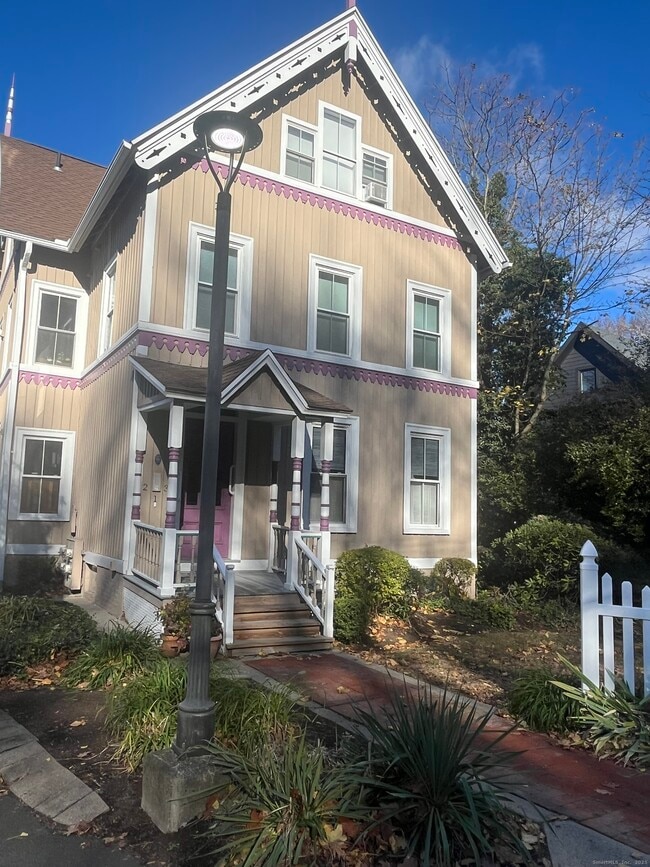 Primary Photo - 896 Quinnipiac Ave