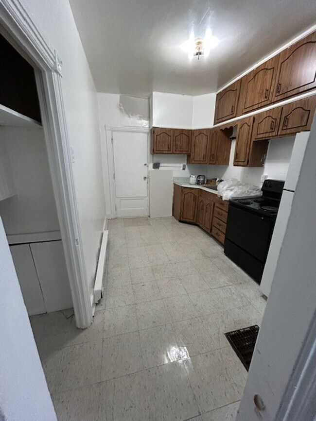 Primary Photo - 2201 N 4th St