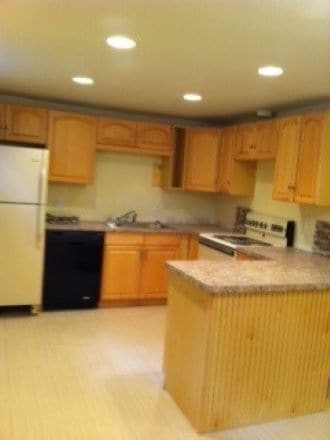 Building Photo - 231 S Whitcomb St