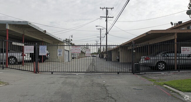 Building Photo - 4120 Kingsley St