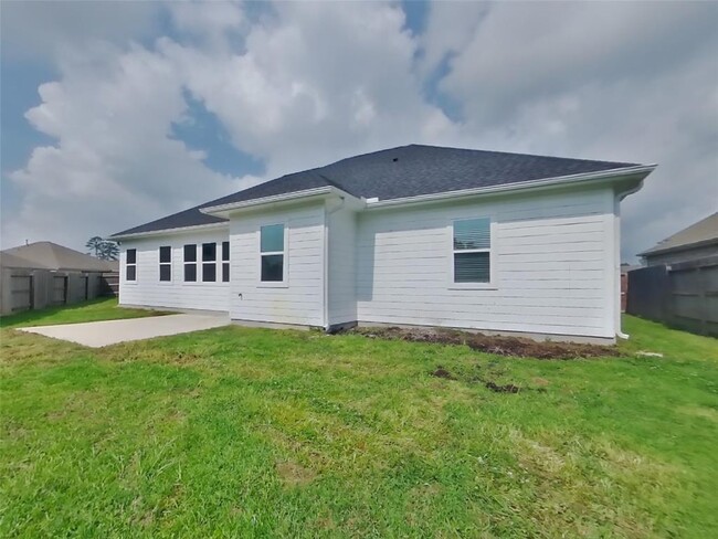 Building Photo - 1003 Awning Ct