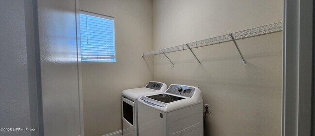 Building Photo - 2711 Tartus Dr