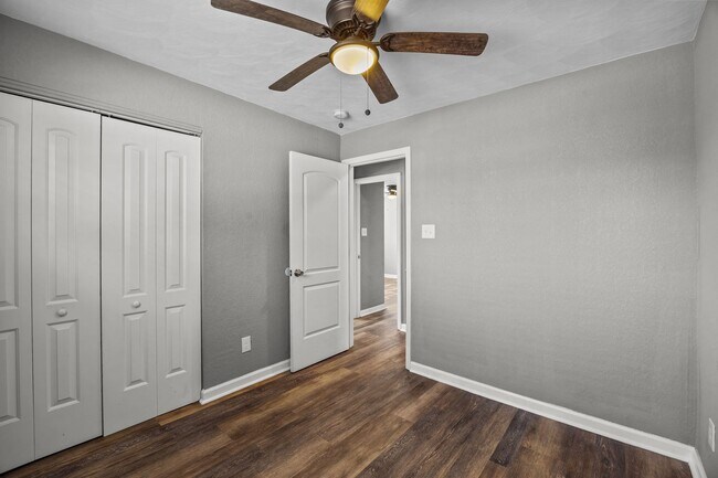 Building Photo - Just Listed for Rent in Virginia Beach!