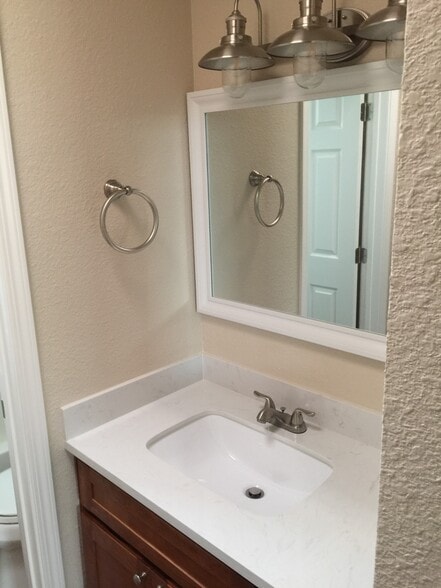Bath - 1001 Murrieta Blvd