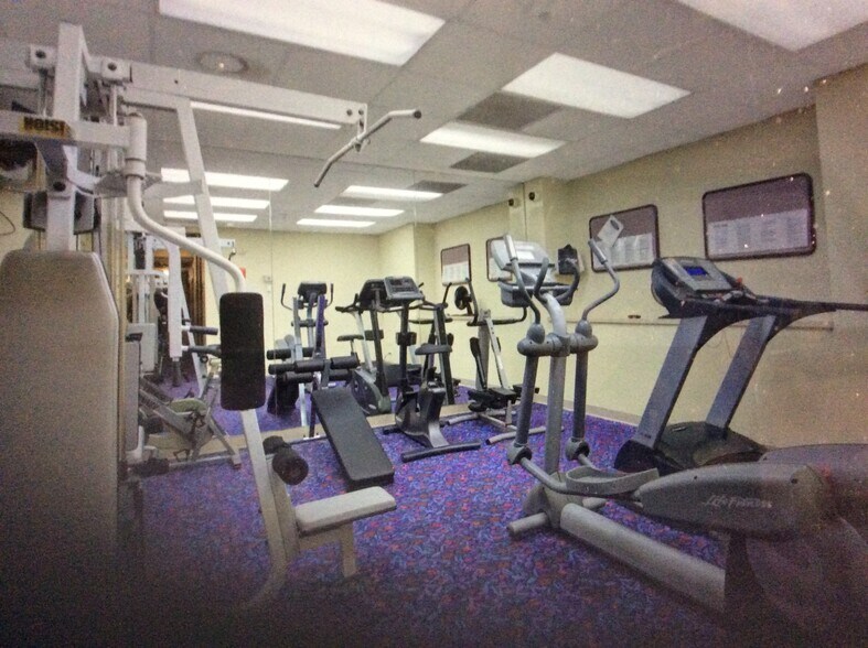 Exercise Room - 1400 E 55th Pl