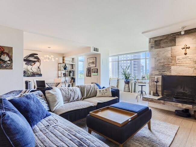 Building Photo - Cheesman Park Condo With Breathtaking Views!