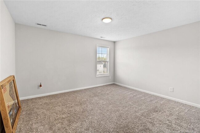 Building Photo - 516 Loom Dr