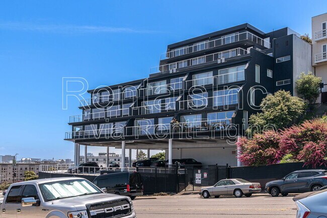 Primary Photo - 59 Lupine Ave