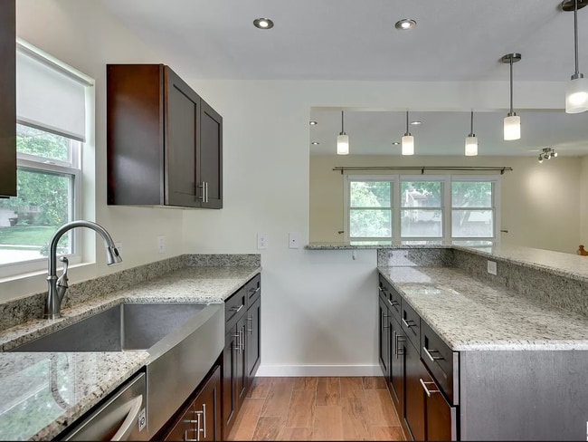 Building Photo - 6616 S 151st St