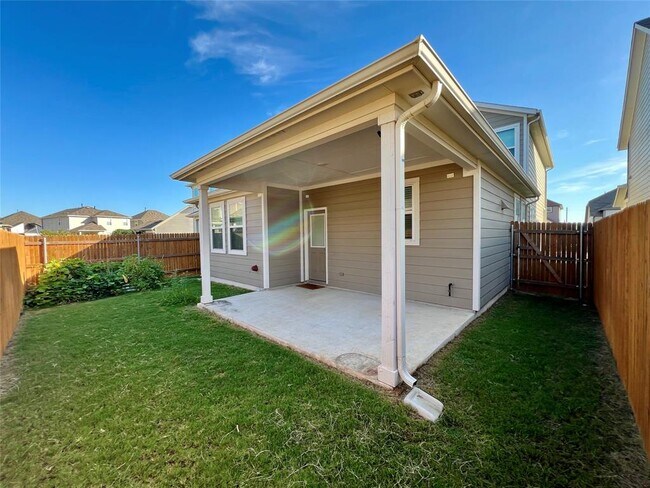 Building Photo - 2907 Salvidar Bend