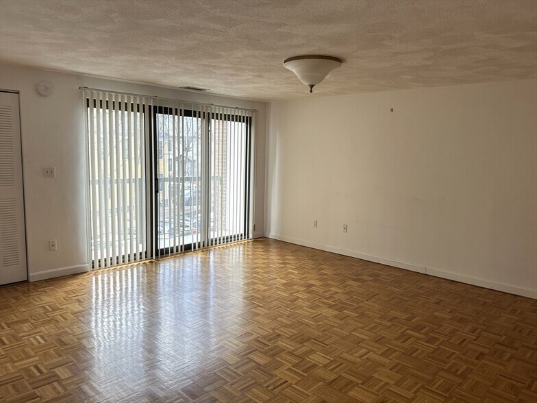 Building Photo - 1570 Massachusetts Ave