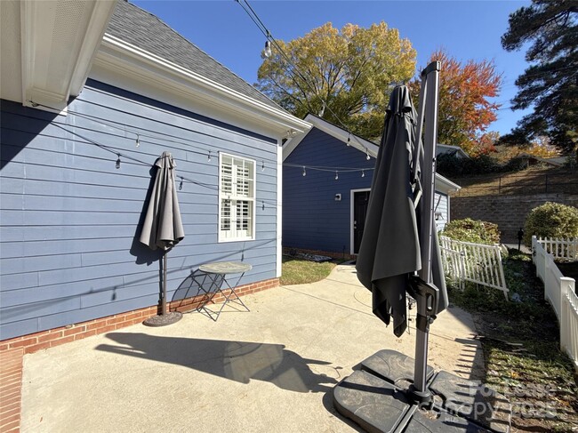 Building Photo - 1903 Lela Avenue