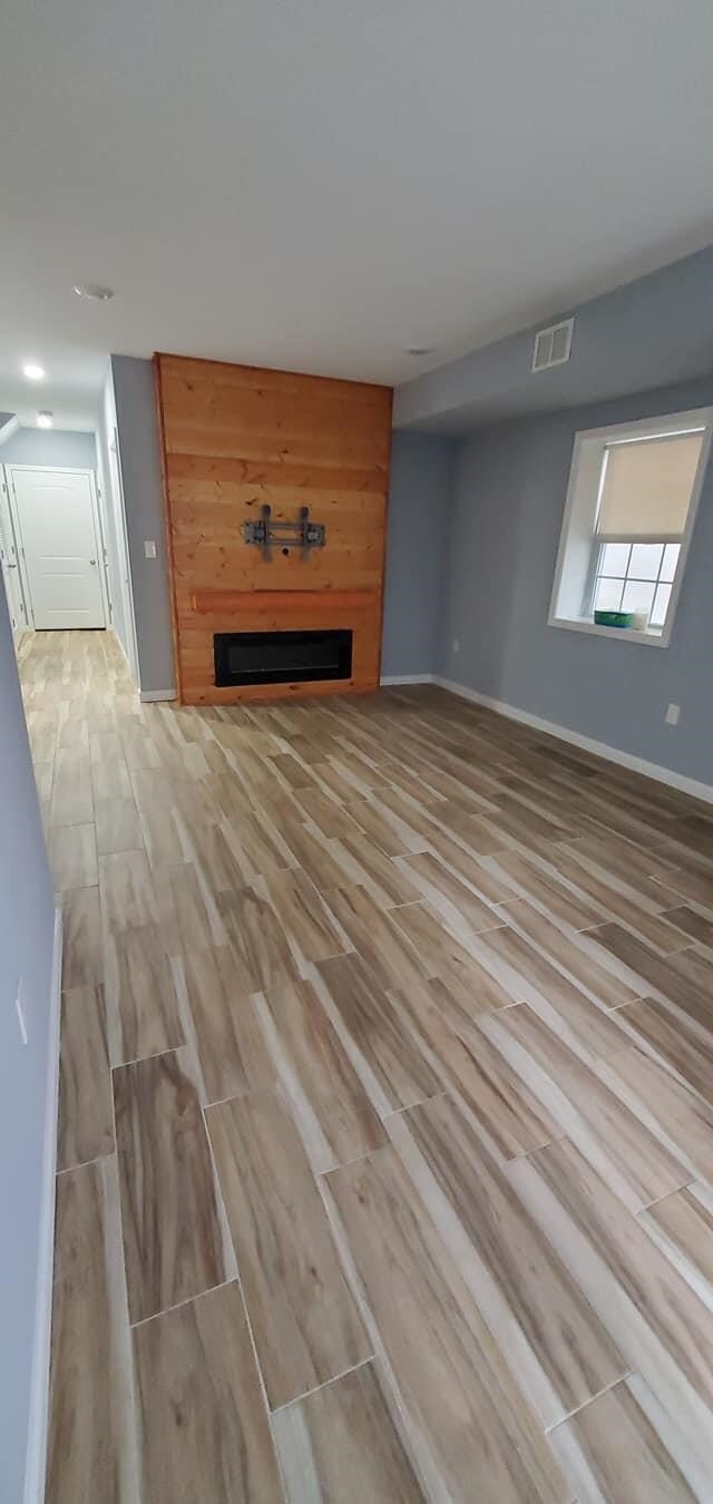 Building Photo - 220 WILLIAM St