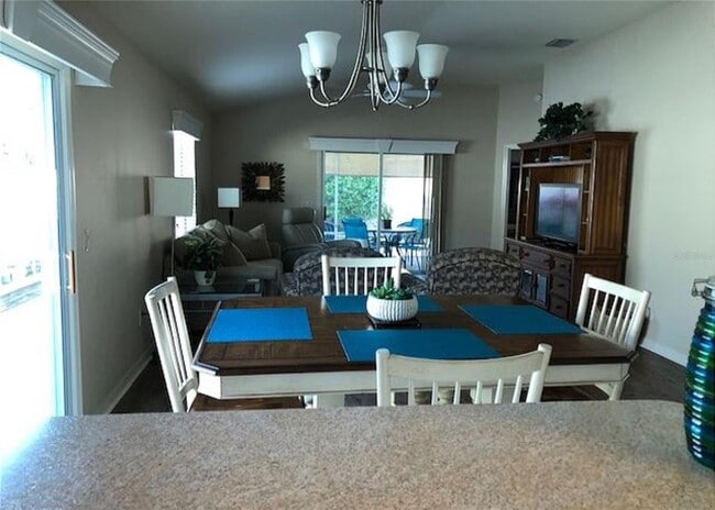 Building Photo - 2474 Mackintosh Ct