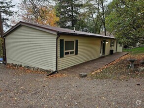 Building Photo - Lake front on Kings Point-Winter Rental On...