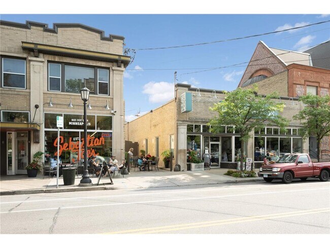 Building Photo - 48 Groveland Terrace