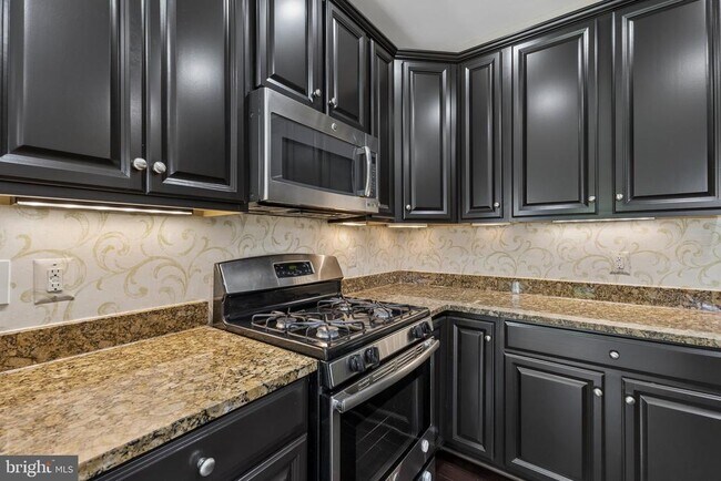 Building Photo - 14688 Links Pond Cir